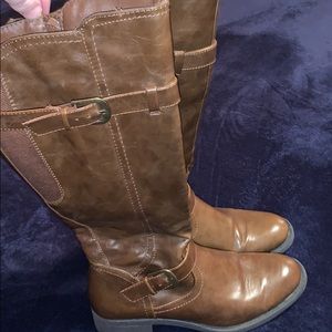 Brown boots